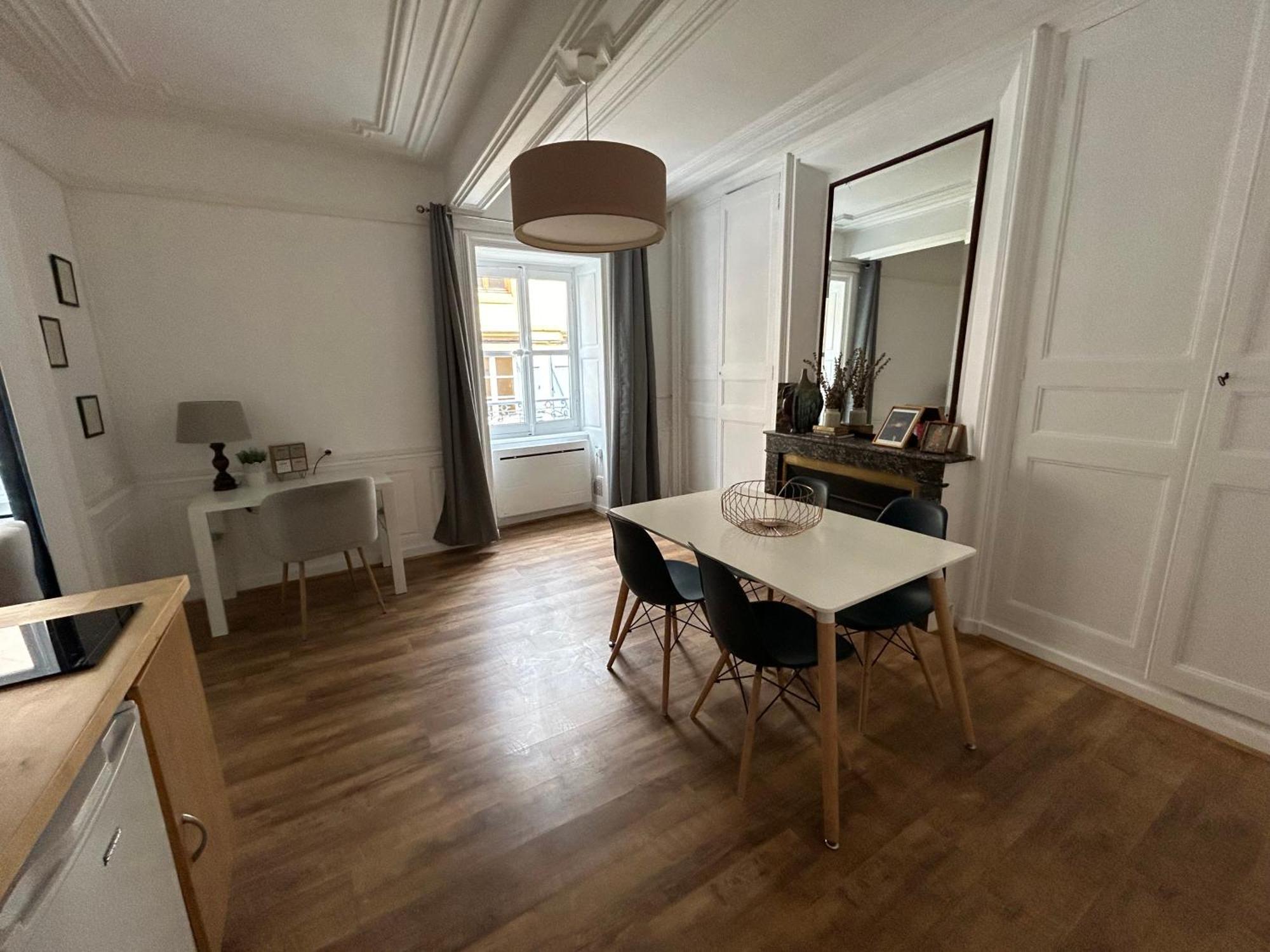 Appartement Cosy Charme Ancien Thizy-les-Bourgs エクステリア 写真